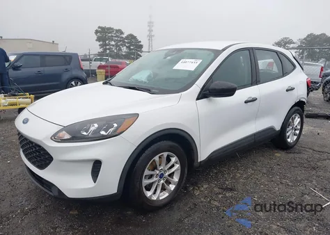 2020 Ford Escape S z USA, uszkodzony, nr VIN 1FMCU0F65LUA21755